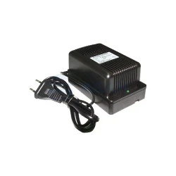 Источник стабилизированного питания AT-12/30 черный (Аккорд)